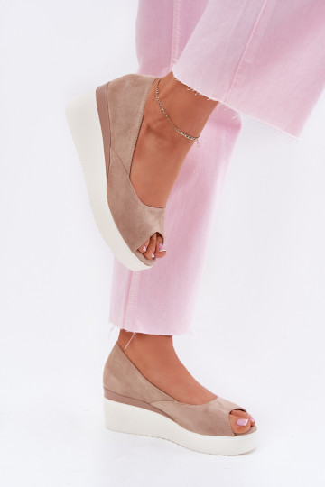 Sandali da donna Su un cuneo Z in ecopelle scamosciatau beige Velira