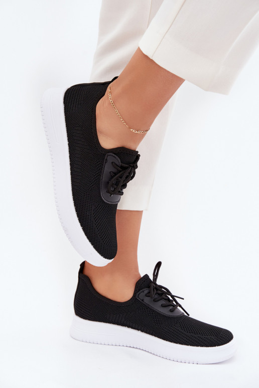  Un modello convincente scarpe da ginnastica con una piattaforma Femminile colore nero Kalyra