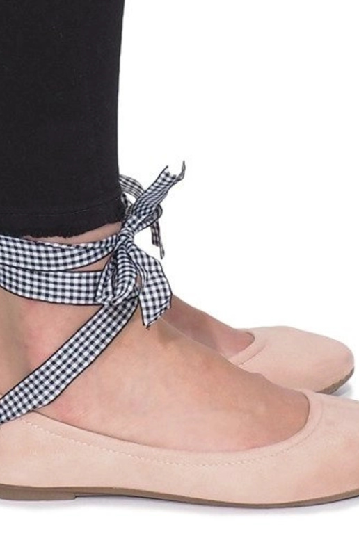 Scarpe nere con perle, 588C-12A Scarpe nere con perle, 588C-12A