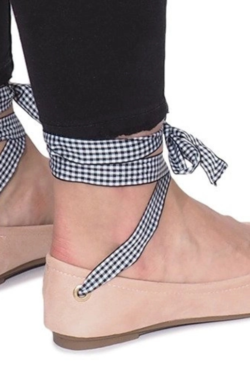 Scarpe nere con perle, 588C-12A Scarpe nere con perle, 588C-12A