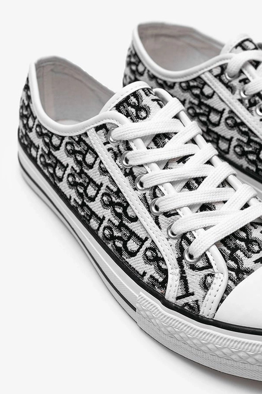 Ballerine nere e bianche, "Rimmie"