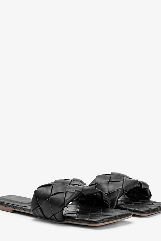 Sandali neri intrecciati, "Chimmie"