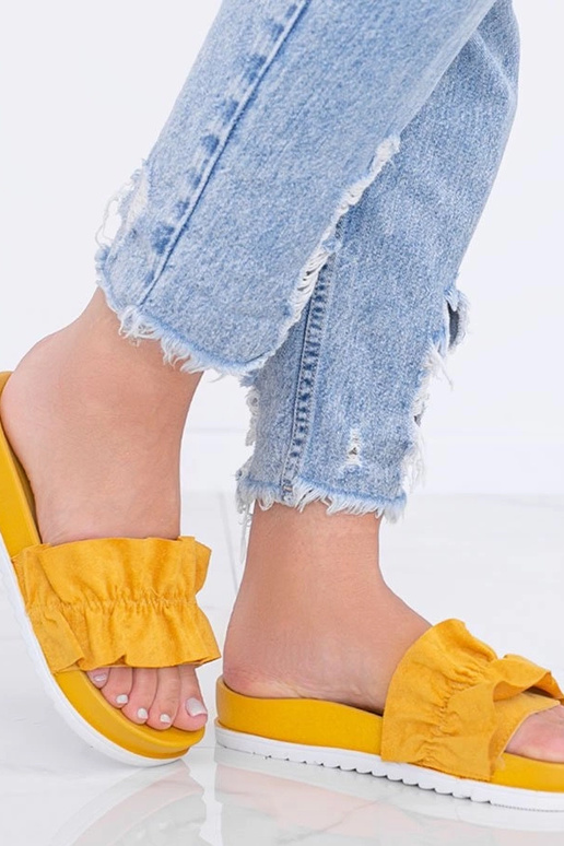 Sandalini color senape con pieghe,...