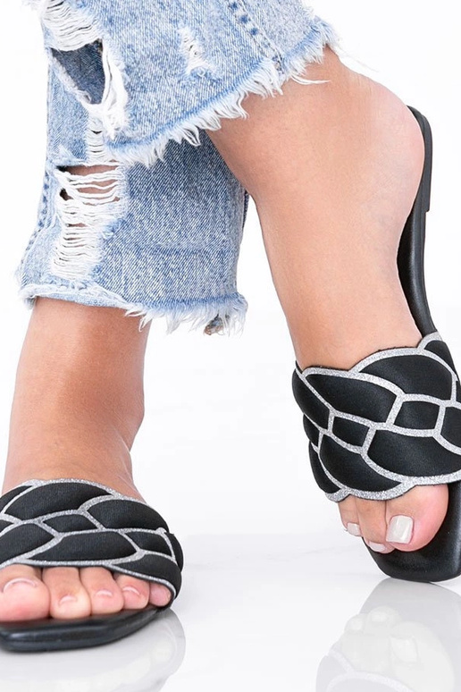 Sandalini neri con tomaia decorata,...