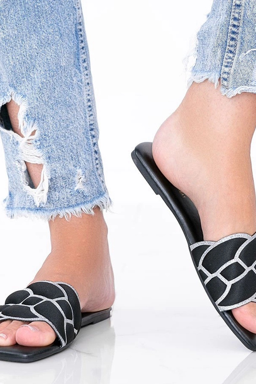 Sandalini neri con tomaia decorata,...