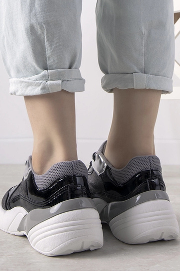 Sneakers nere con suola... 2