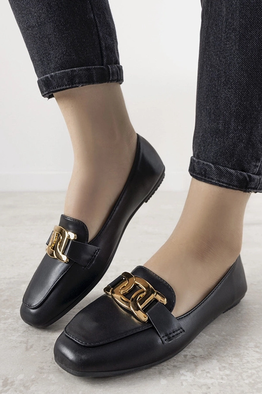 Mocassini neri con decorazione...