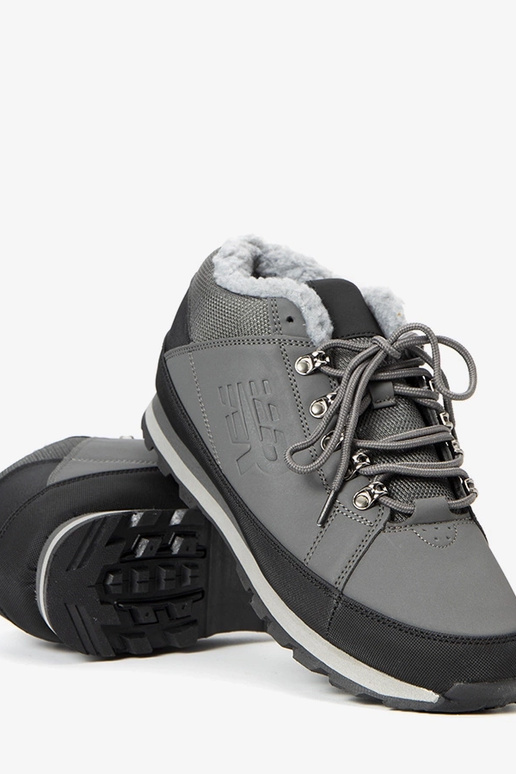 Scarpe sportive isolanti grigie da... Scarpe sportive isolanti grigie da...