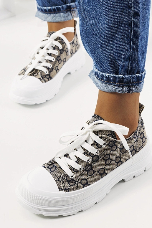 Scarpe blu e color sabbia, "Waters"