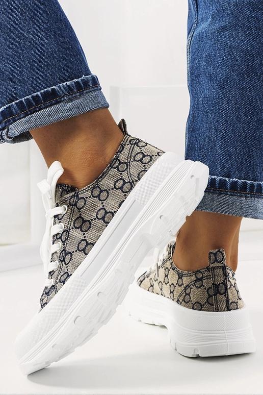 Scarpe blu e color sabbia, "Waters"