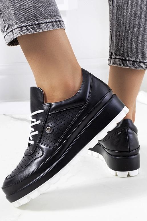 Scarpe sportive nere con trafori,...