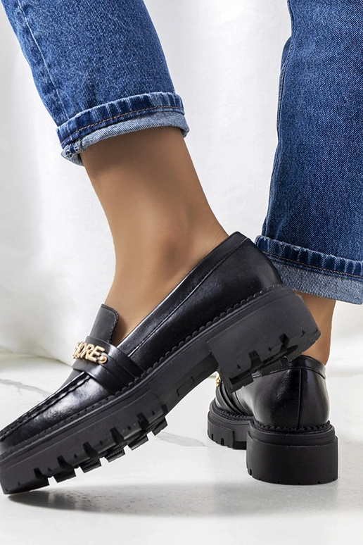 Mocassini neri su suola alta, „Louelle"