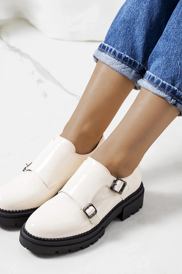 Scarpe in vernice beige Valks 2