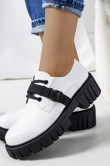 Scarpe bianche con suola da trattore Marike