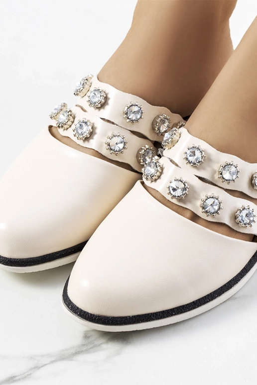 Infradito color sabbia decorate con...