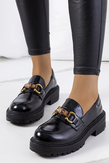 Mocassini neri, „Kemze"