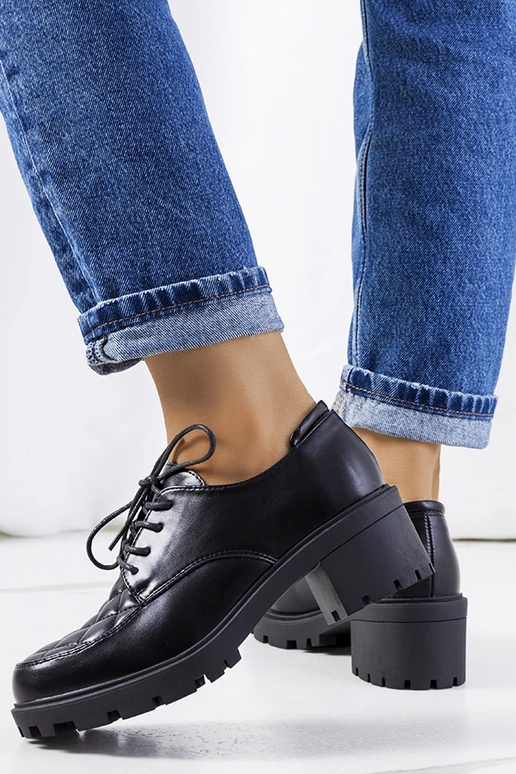 Stivaletti neri con tacco spesso,...