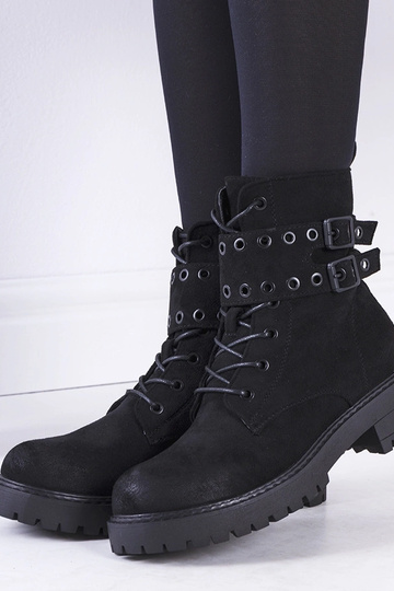 Stivali neri con lacci... 2