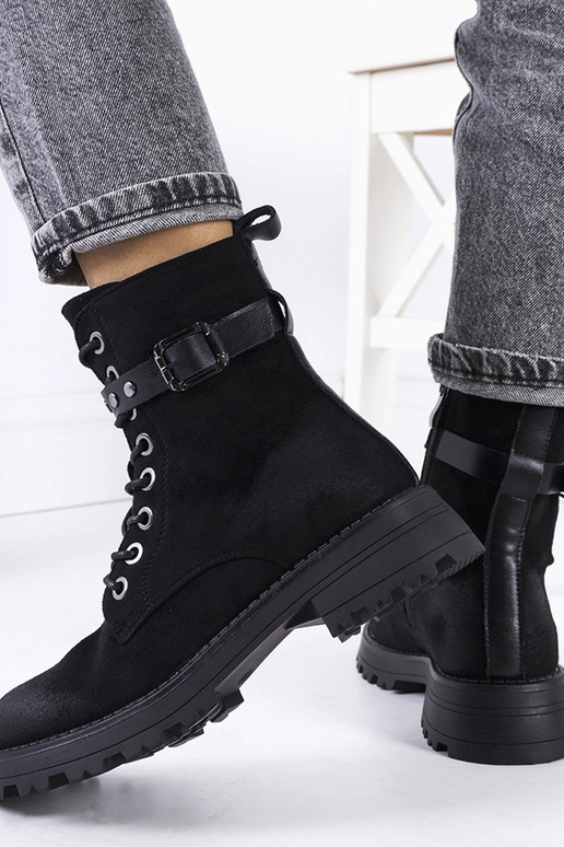 Stivaletti allacciati da donna neri...