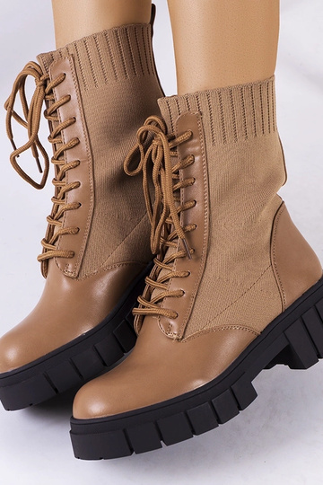 Stivaletti marroni con... 2