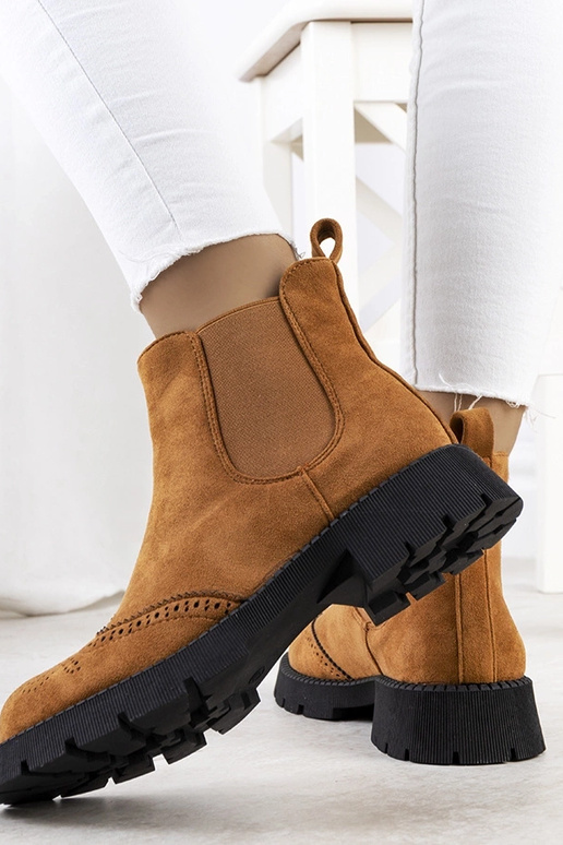 Stivaletti marroni con suola...