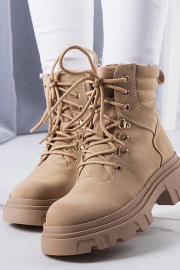 Stivaletti beige con suola...