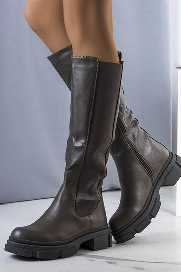 Stivali isolati verdi Flores