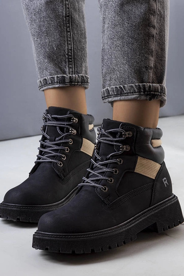 Stivali Nadel neri isolati