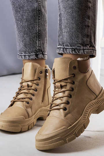 Stivali Dinto marroni isolati