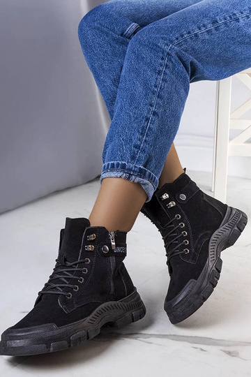 Stivali neri isolati in...