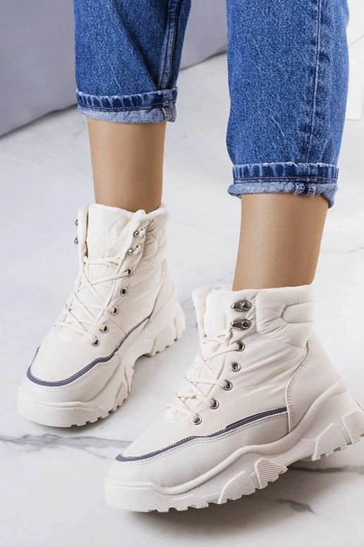 Stivali Rimu isolati color crema