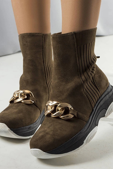 Stivaletti isolati con...