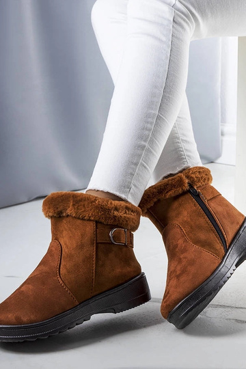 Stivali da neve isolati...