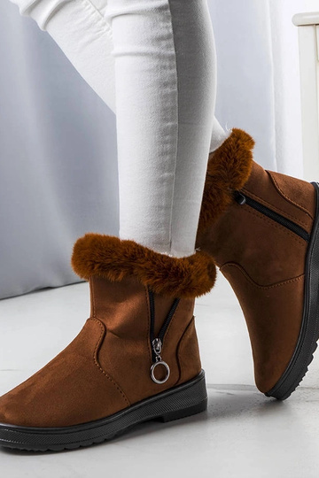 Stivali da neve isolati...