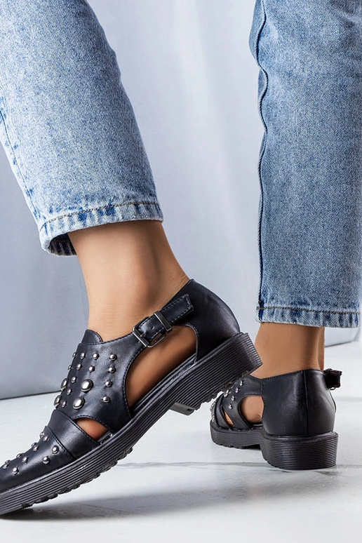 Scarpe nere Eleana con cut-out
