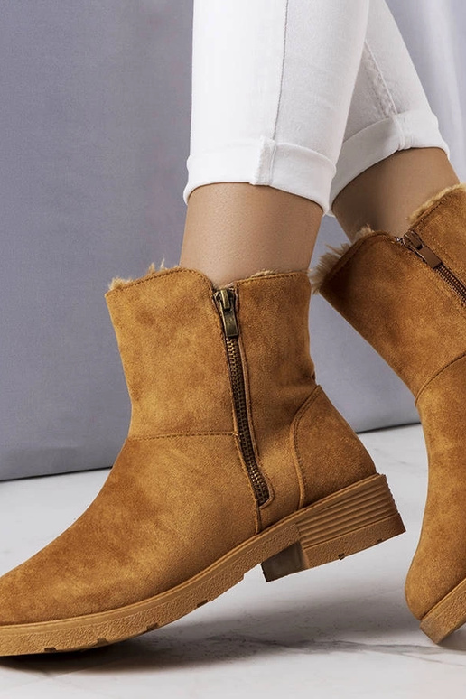 Stivali marroni isolati Salona