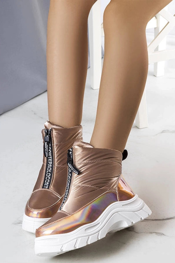 Stivali invernali dorati...