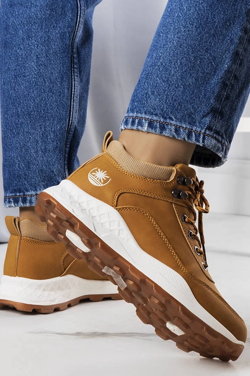 Stivali da donna Durani isolati marroni