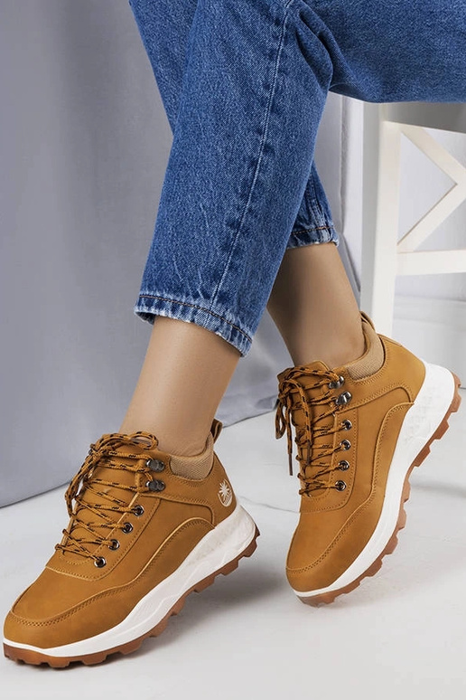 Stivali da donna Durani isolati marroni