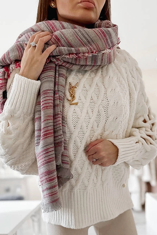 Sciarpa viola di Nyomi