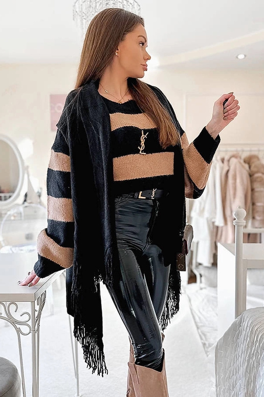 Scialle con frange nere giugno