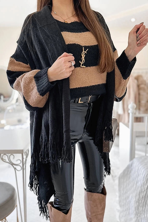 Scialle con frange nere giugno