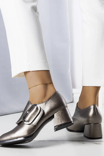 Décolleté Ailani con tacco... 2