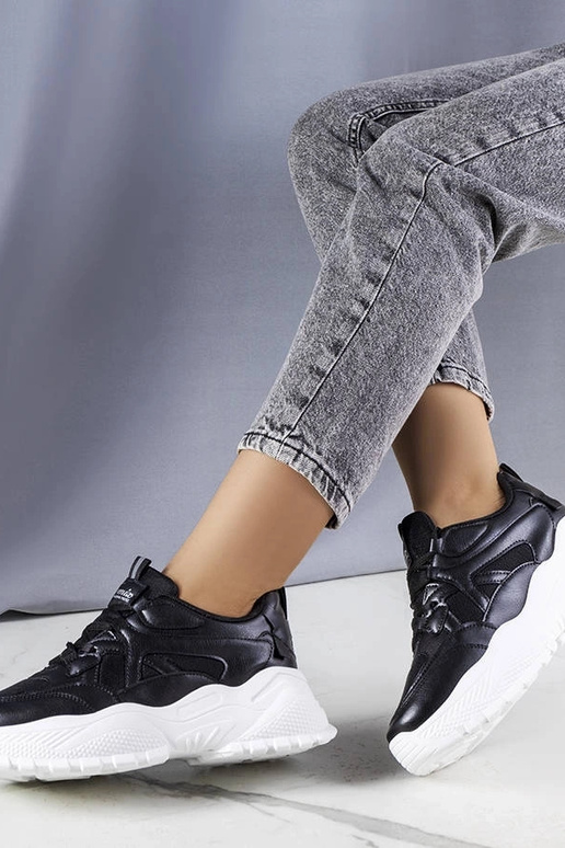 Sneakers nere con suola Lorene massiccia