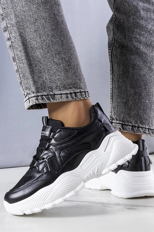 Sneakers nere con suola Lorene massiccia