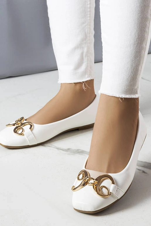 Ballerine bianche con punta quadrata...