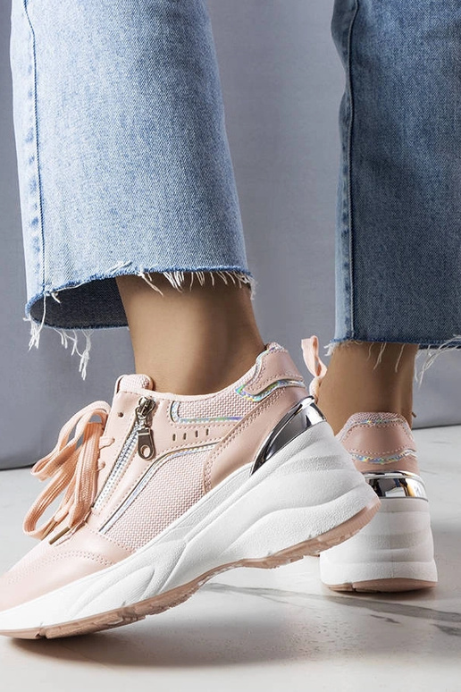 Sneakers con zeppa rosa di Stacey