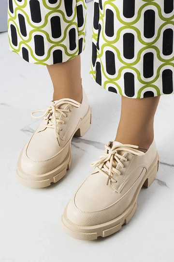 Scarpe beige con suola massiccia Kay 2