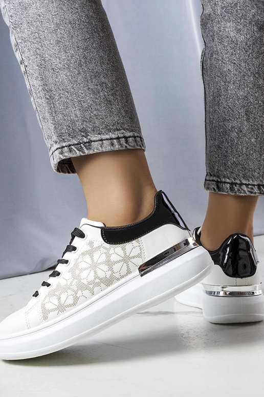 Sneakers Erin nere e bianche traforate