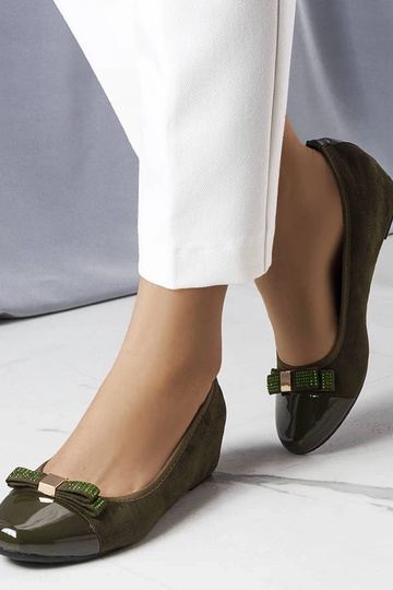 Ballerine con zeppa rivestite in Cailot verde